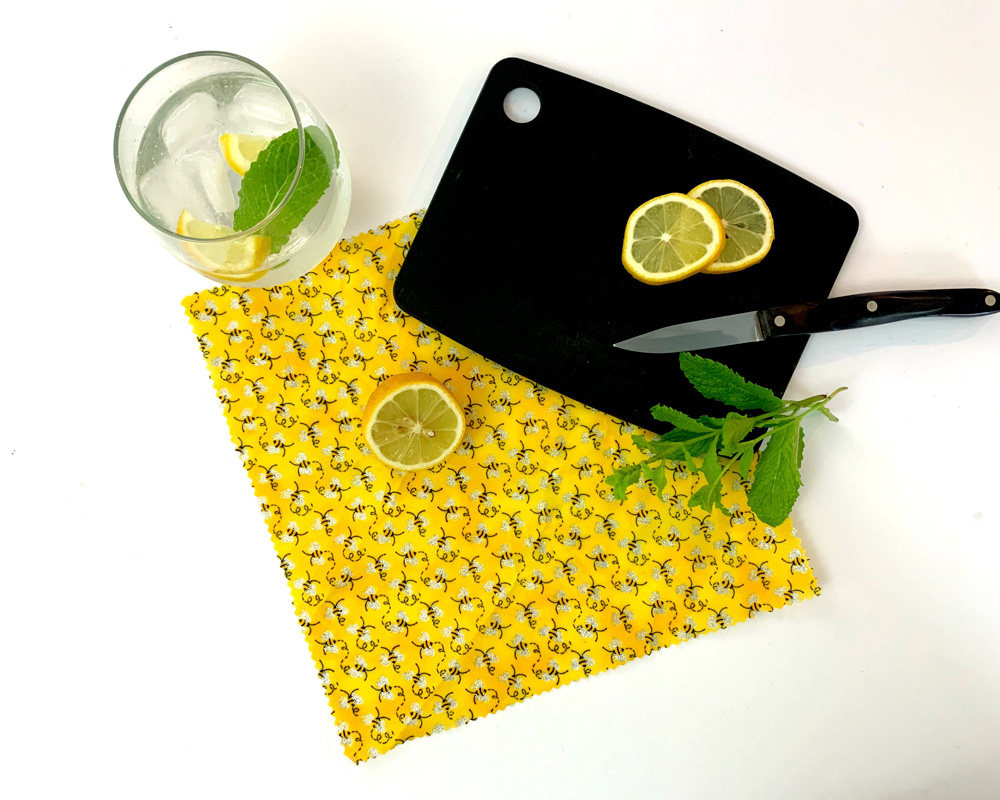 Set of 3 Beeswax Reusable Wraps Yellow Bees Ici et là creations